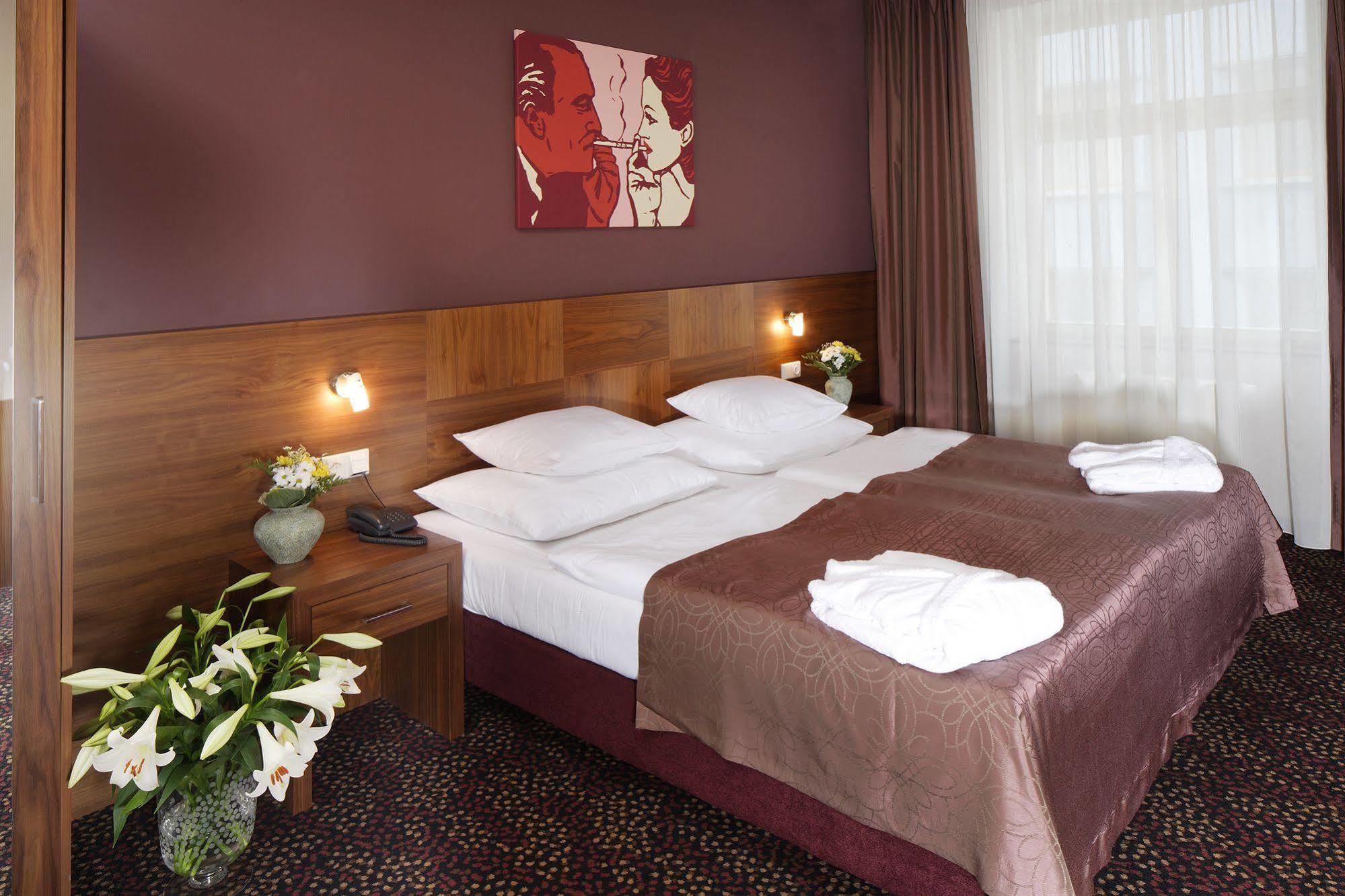 1.Republic Hotel Prague Room photo